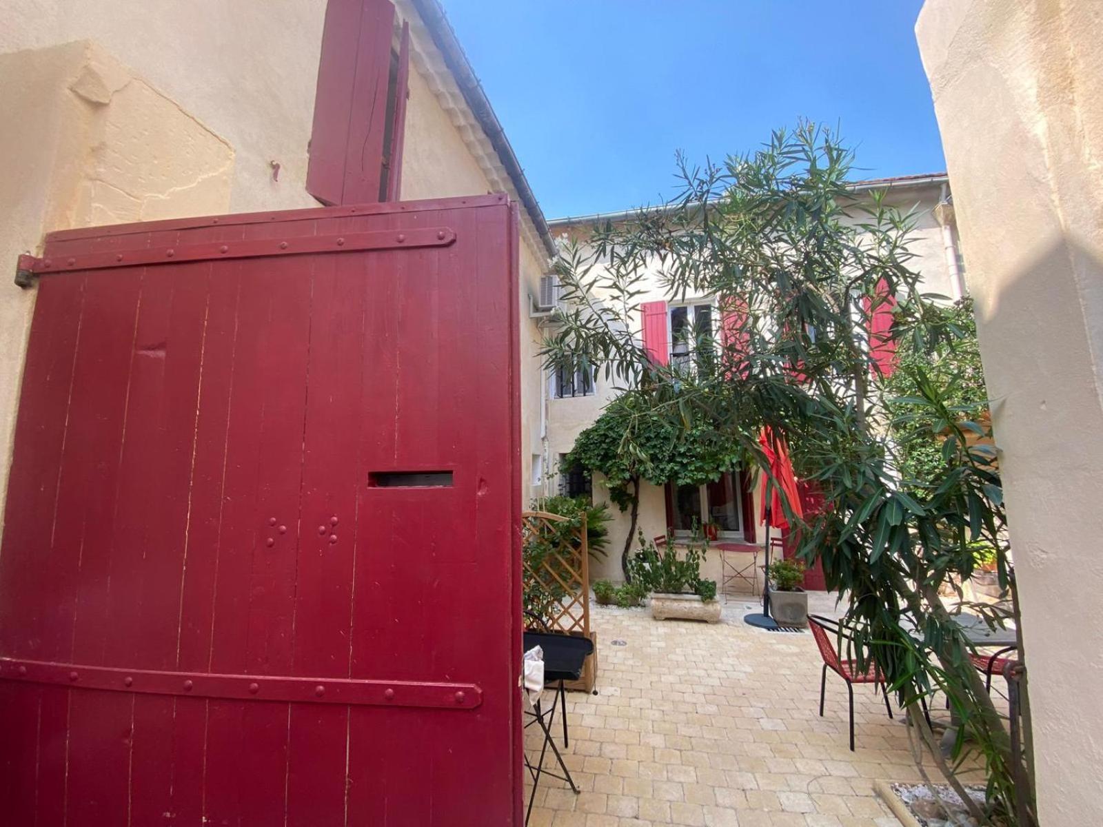 Instant En Provence Leilighet Eyragues Eksteriør bilde